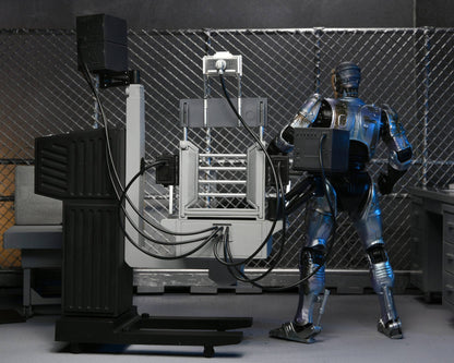 RoboCop figurine Ultimate Battle Damaged RoboCop with Chair 18 cm Neca
