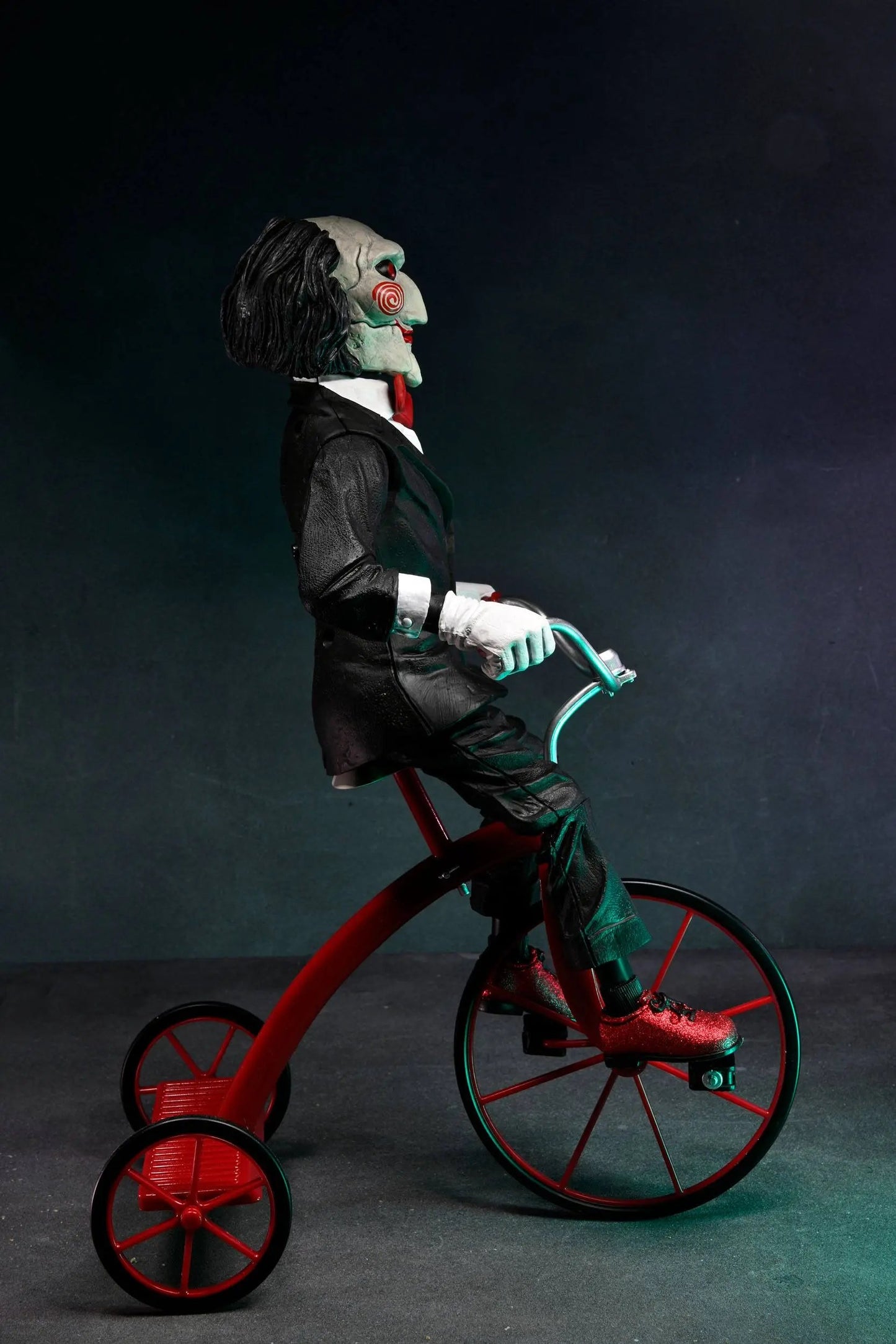 Saw Billy figurine sonore Billy with Tricycle 30cm Neca