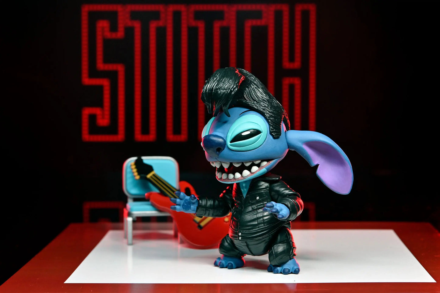 Stitch Elvis figurine Ultimate Singer Elvis Lilo et Stitch 7 cm Neca