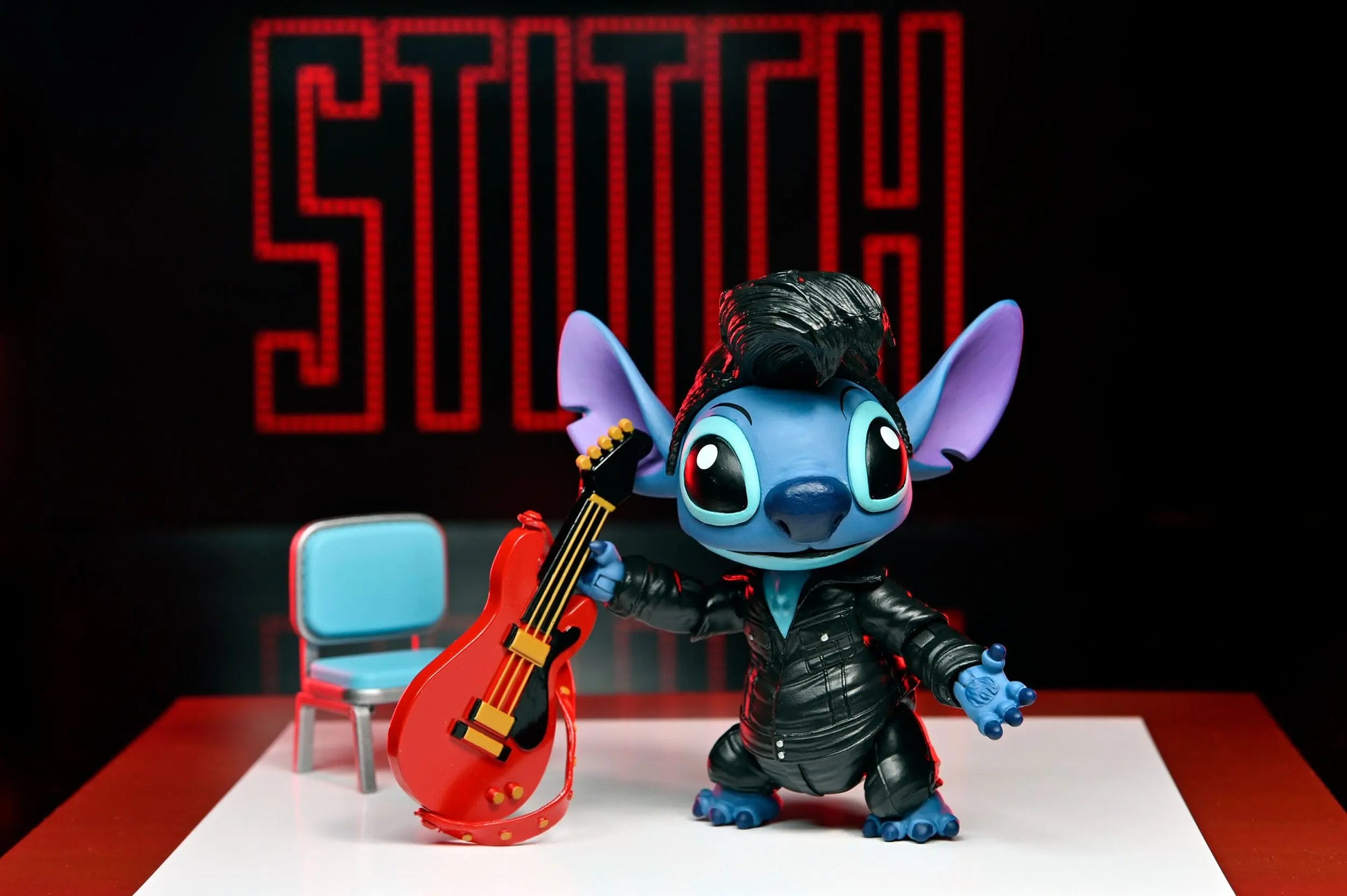 Stitch Elvis figurine Ultimate Singer Elvis Lilo et Stitch 7 cm Neca