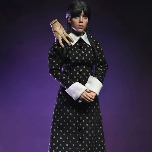 Mercredi Wednesday figurine Classic Dress 20cm Neca