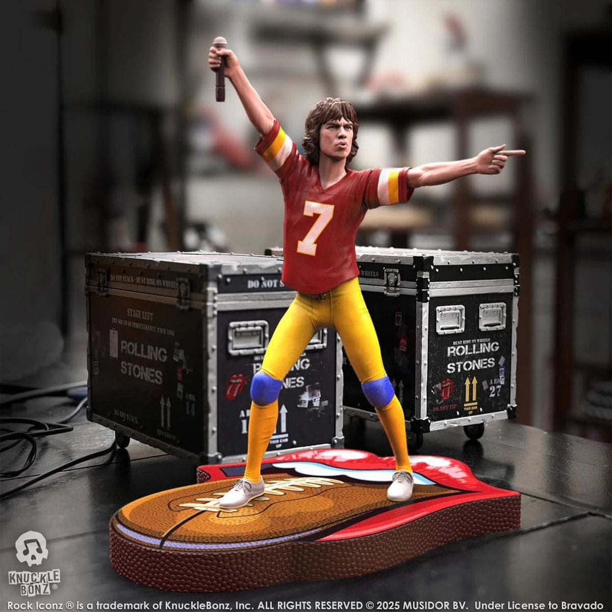 Rolling Stones statuette Rock Iconz Mick Jagger US Tour 1981 (Burgundy Jersey) 22 cm - Image 4