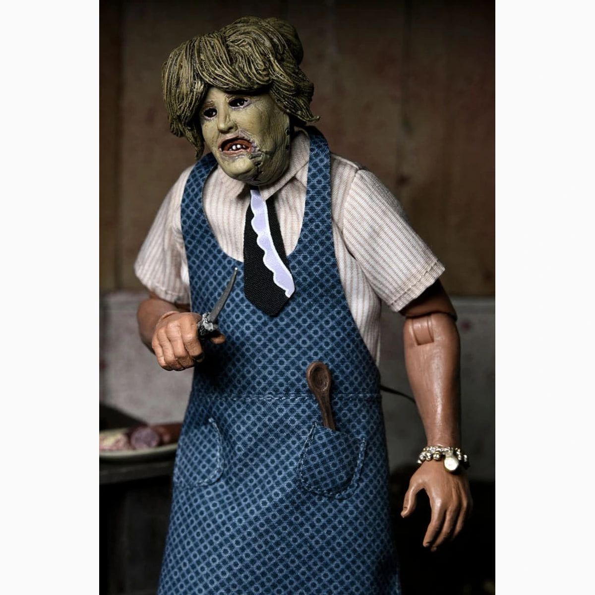 Massacre à la tronçonneuse Clothed figurine Leatherface with Old Lady Mask 20 cm - Image 5