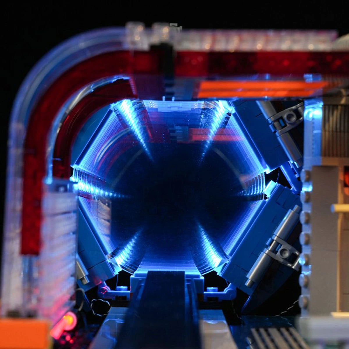Lumibricks Cyberpunk Neoncity 17006 Floating Train Station - Image 3