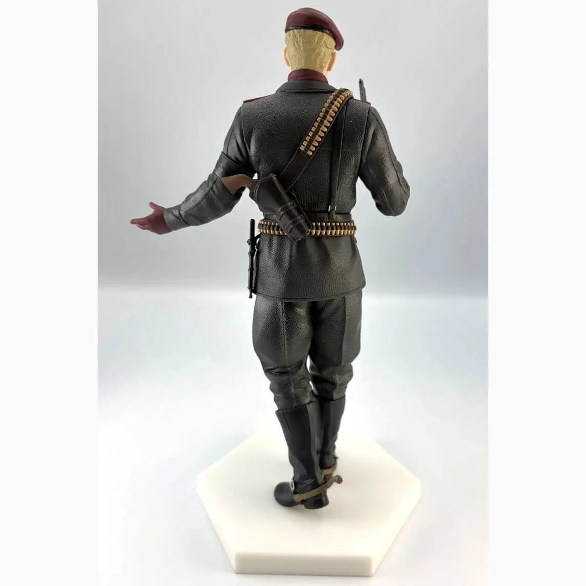 Metal Gear Solid: Snake Eater figurine PVC Ocelot 20 cm - Image 7