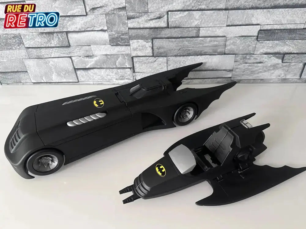 Batmobile 1993 Kenner Custom Noir Mat / Full Matt me Black Paint et Batman Combat Belt