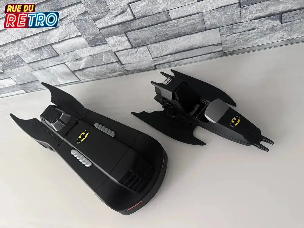 Batmobile 1993 Kenner Custom Noir Mat / Full Matt me Black Paint et Batman Combat Belt
