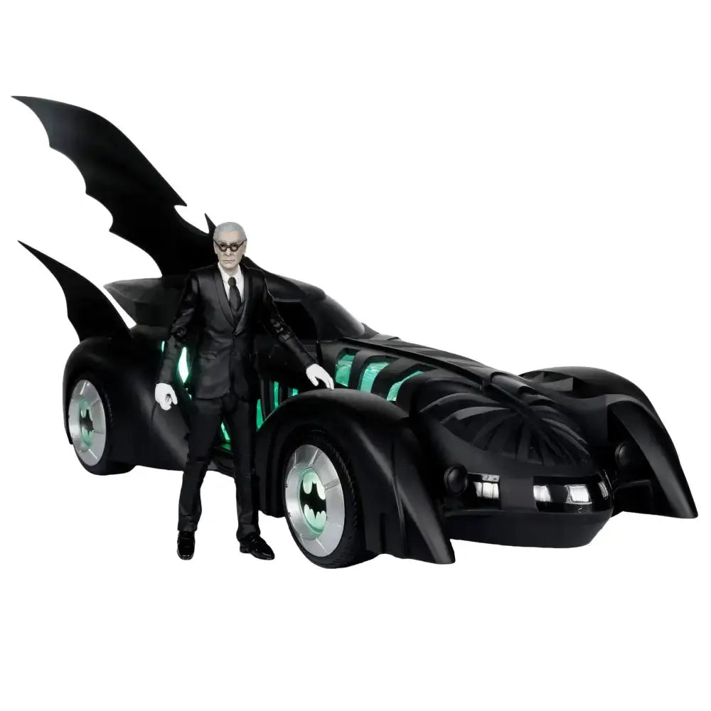 Batmobile Batman Forever DC Multiverse et figurine Alfred Pennyworth 79cm McFarlane Toys