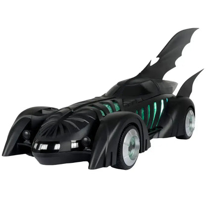 Batmobile Batman Forever DC Multiverse et figurine Alfred Pennyworth 79cm McFarlane Toys