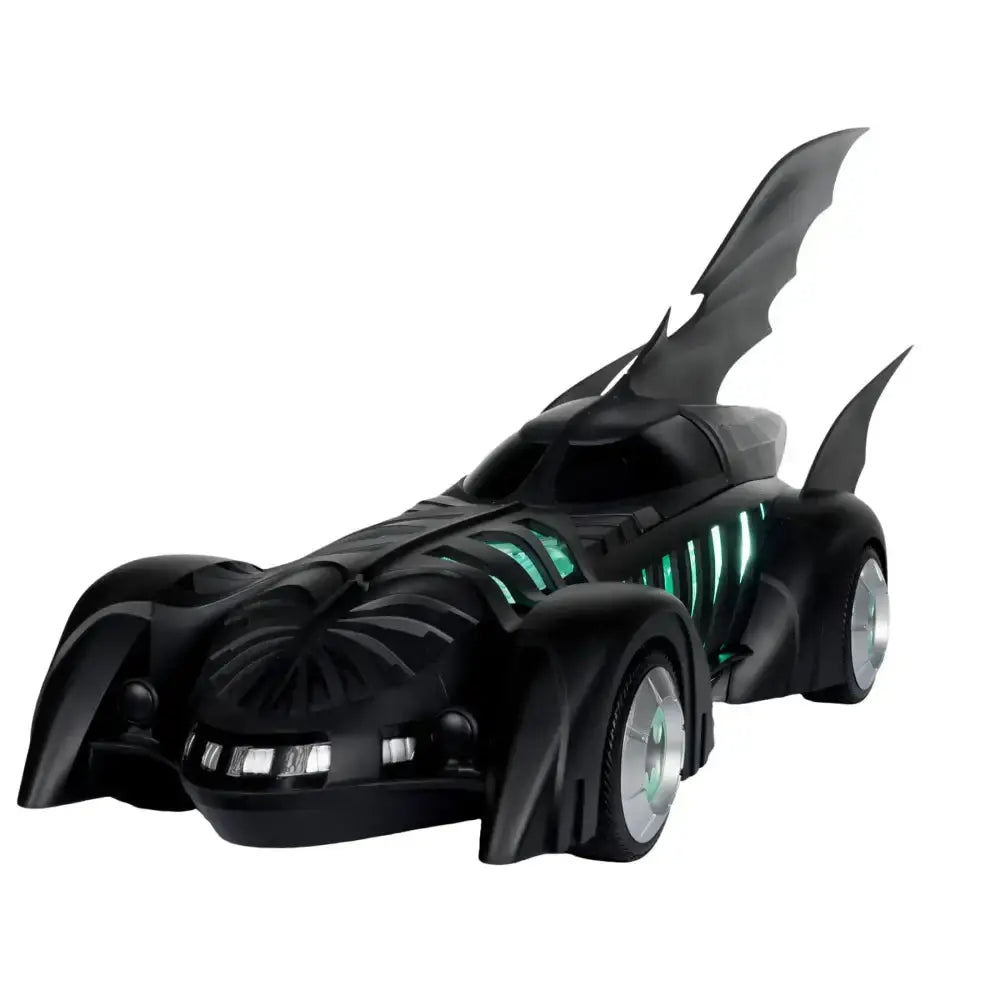 Batmobile Batman Forever DC Multiverse et figurine Alfred Pennyworth 79cm McFarlane Toys