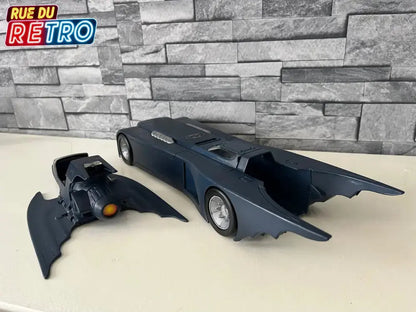 Batmobile et Batman - Batman The Animated Series 1993
