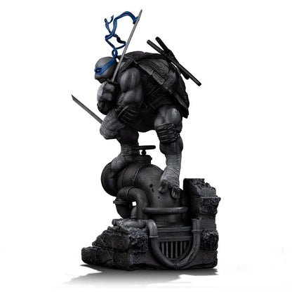 Tortues Ninja statuette 1/10 Art Scale Leonardo Black and White Variant 26 cm heo exclusive - Image 3