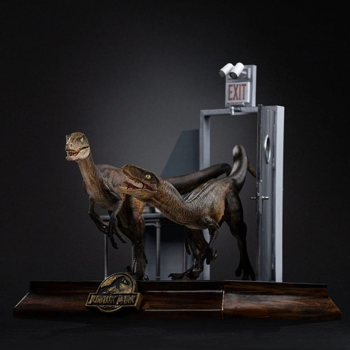 Jurassic Park statuette 1/10 Art Scale Raptors at the Kitchen's Door 28 cm - Image 5