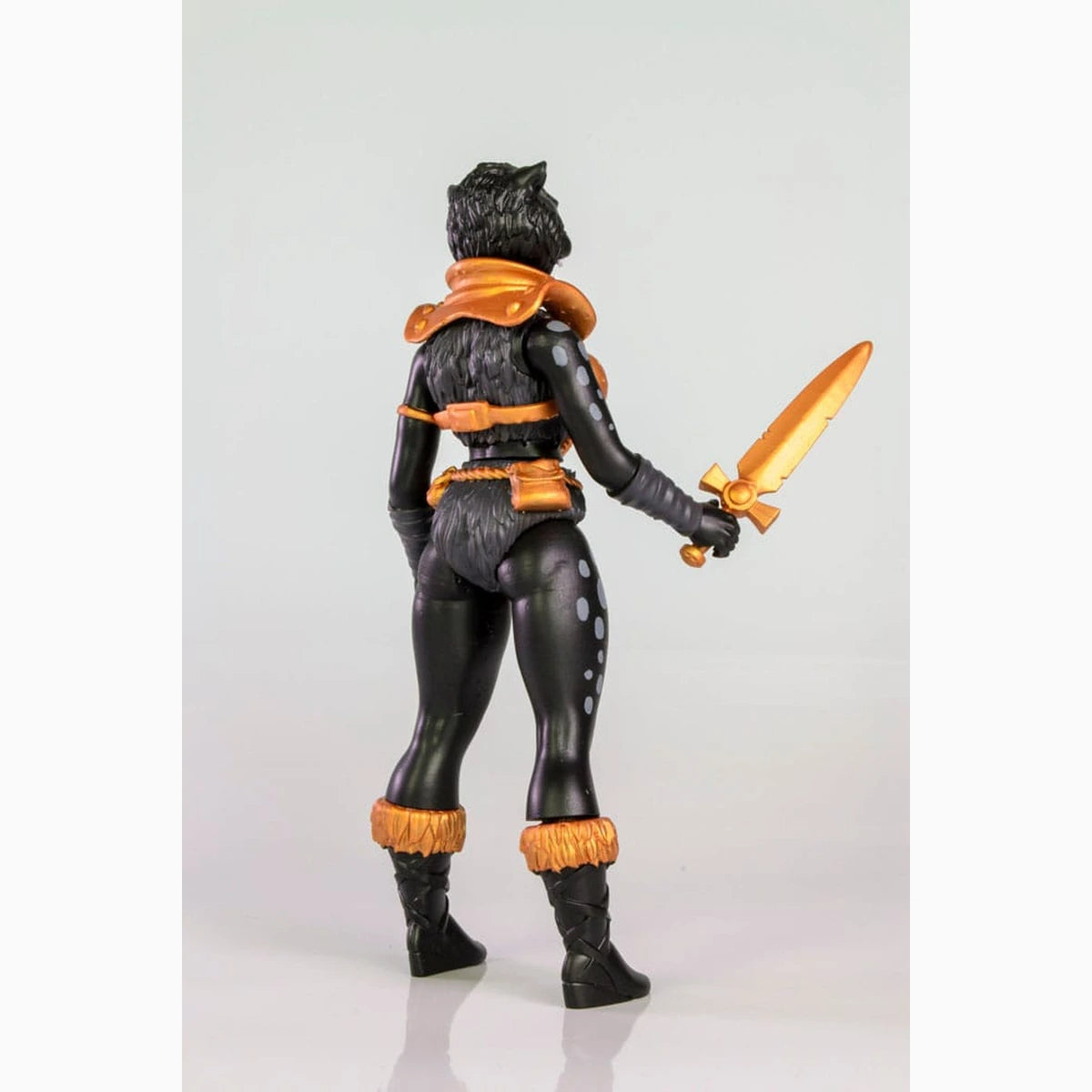 Legends of Dragonore Wave 1.5: Fire at Icemere figurine Night Hunter Pantera 14 cm - Image 6