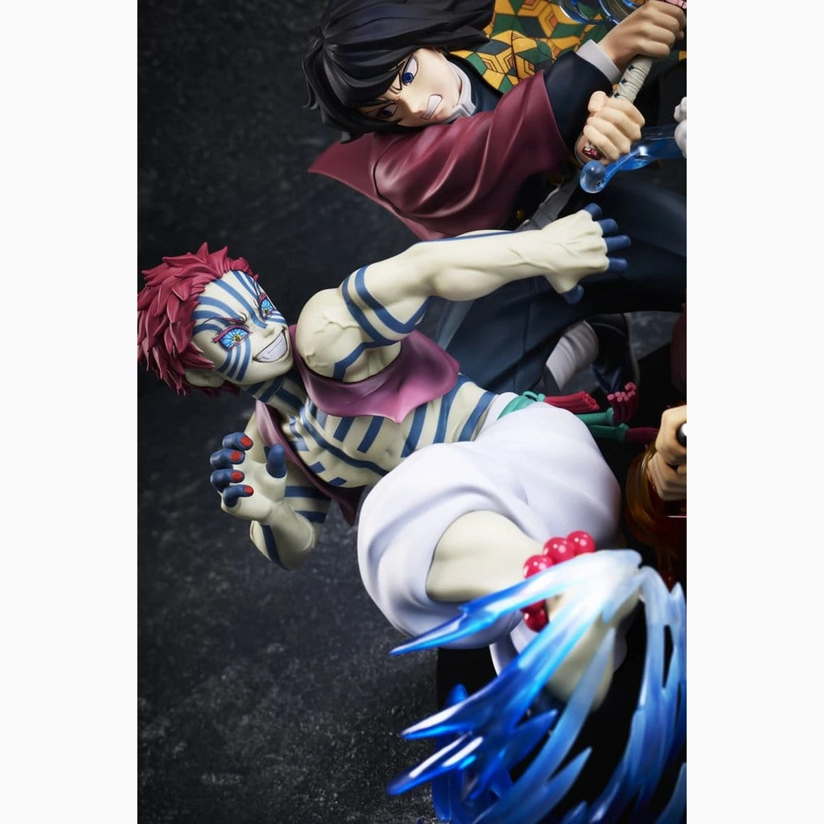 Demon Slayer: Kimetsu no Yaiba figurine PVC Tanjiro Kamado & Giyu Tomioka & Akaza 13 cm - Image 6