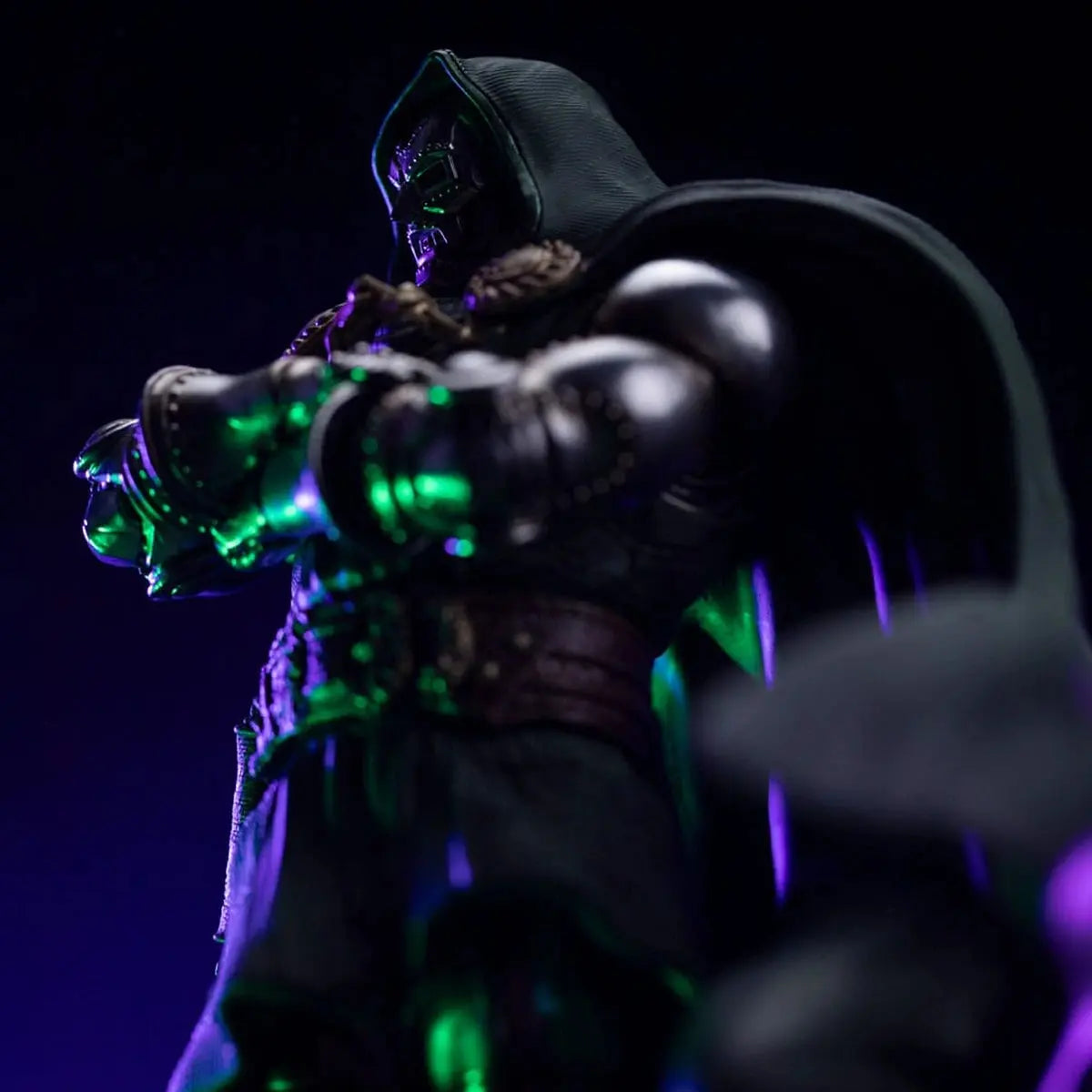 The Infinity Gauntlet Marvel Legends Diorama statuette 1/10  Art Scale Infinity Doctor Doom 30 cm - Image 7
