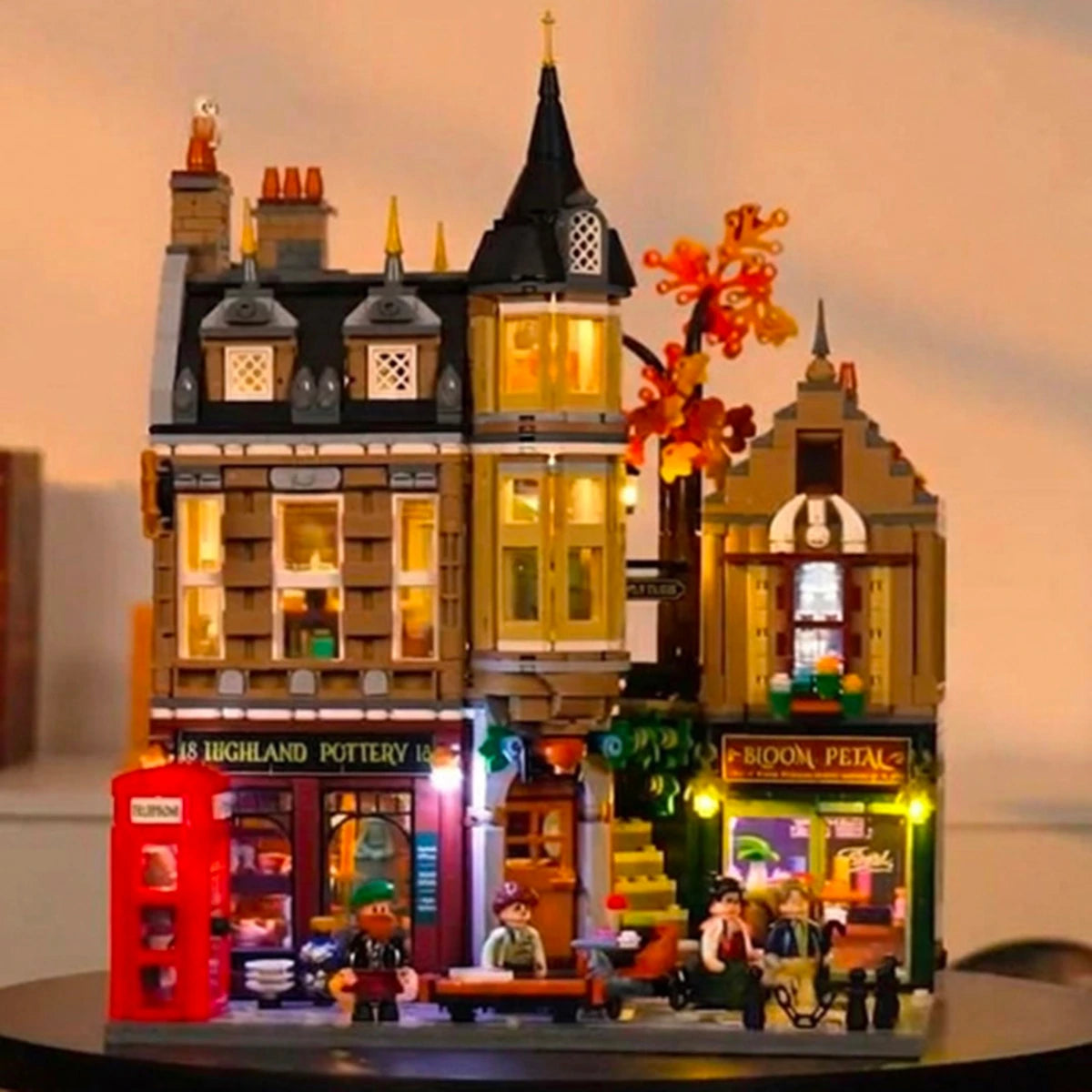 Lumibricks Town Life 15021 Edinburgh Corner - Image 2