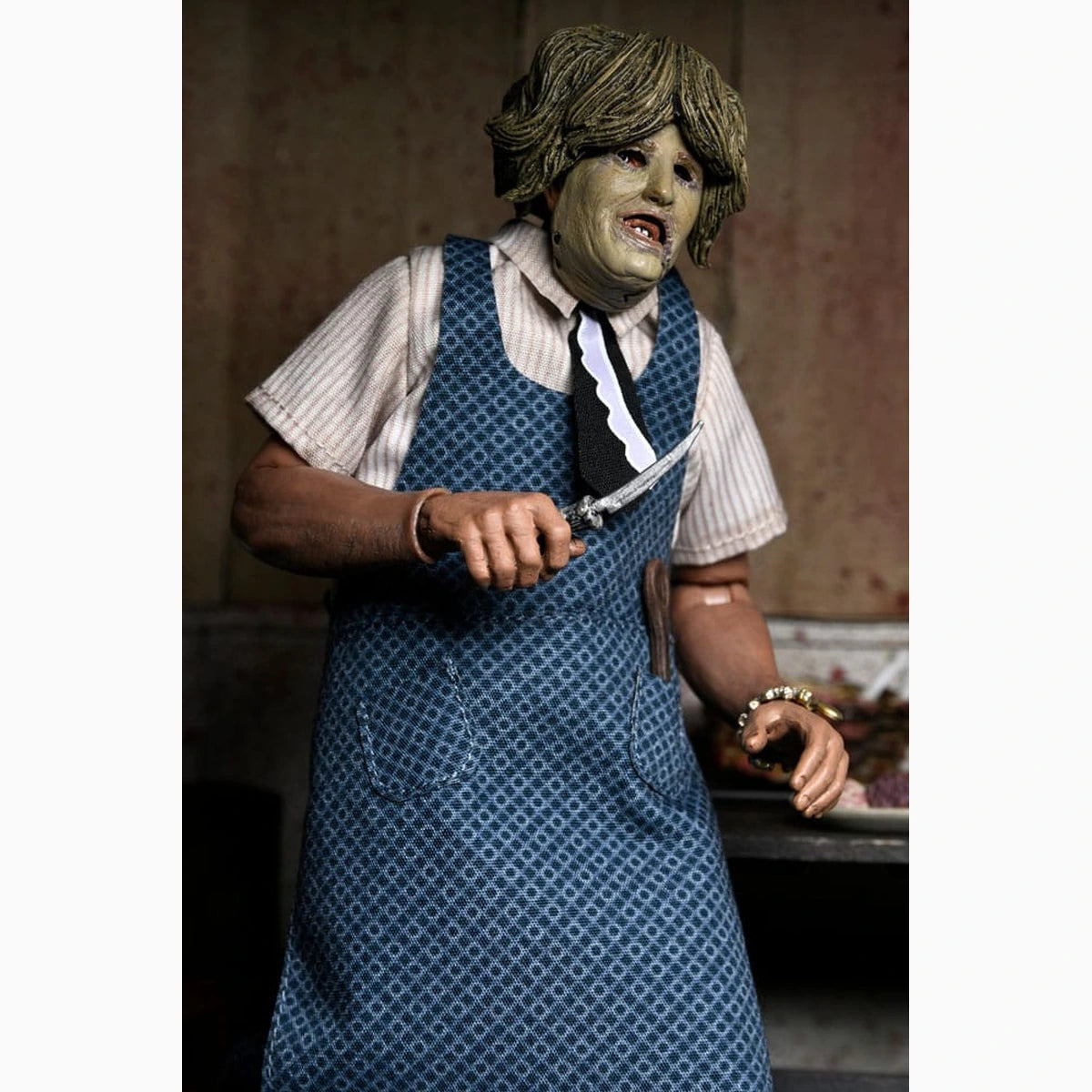 Massacre à la tronçonneuse Clothed figurine Leatherface with Old Lady Mask 20 cm - Image 6
