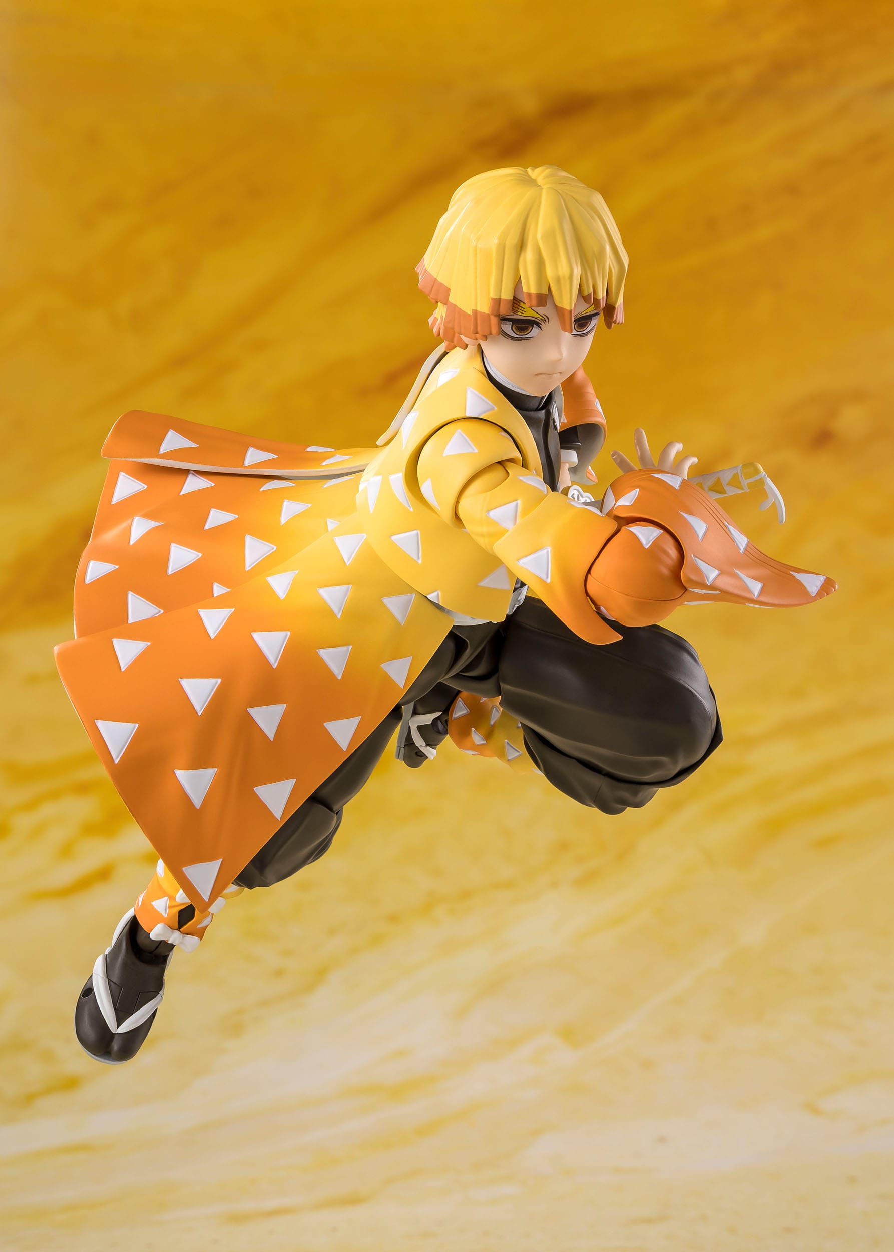 Demon Slayer: Kimetsu no Yaiba Zenitsu Agatsuma figurine S.H.Figuarts 14 cm Bandai Tamashii Nations