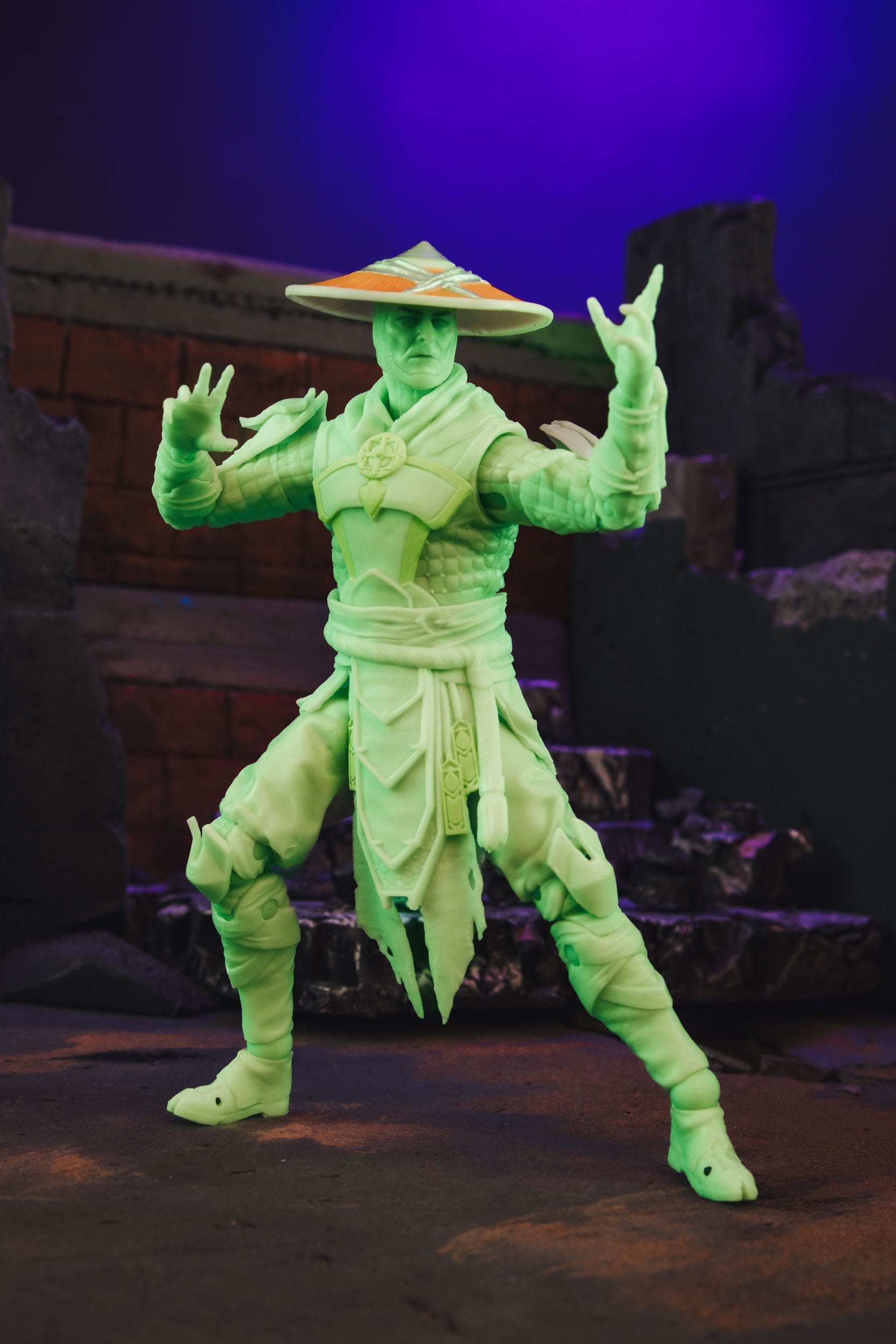 Mortal Kombat Glow in the Dark Edition figurine Raiden (Gold Label) 18 cm McFarlane Toys