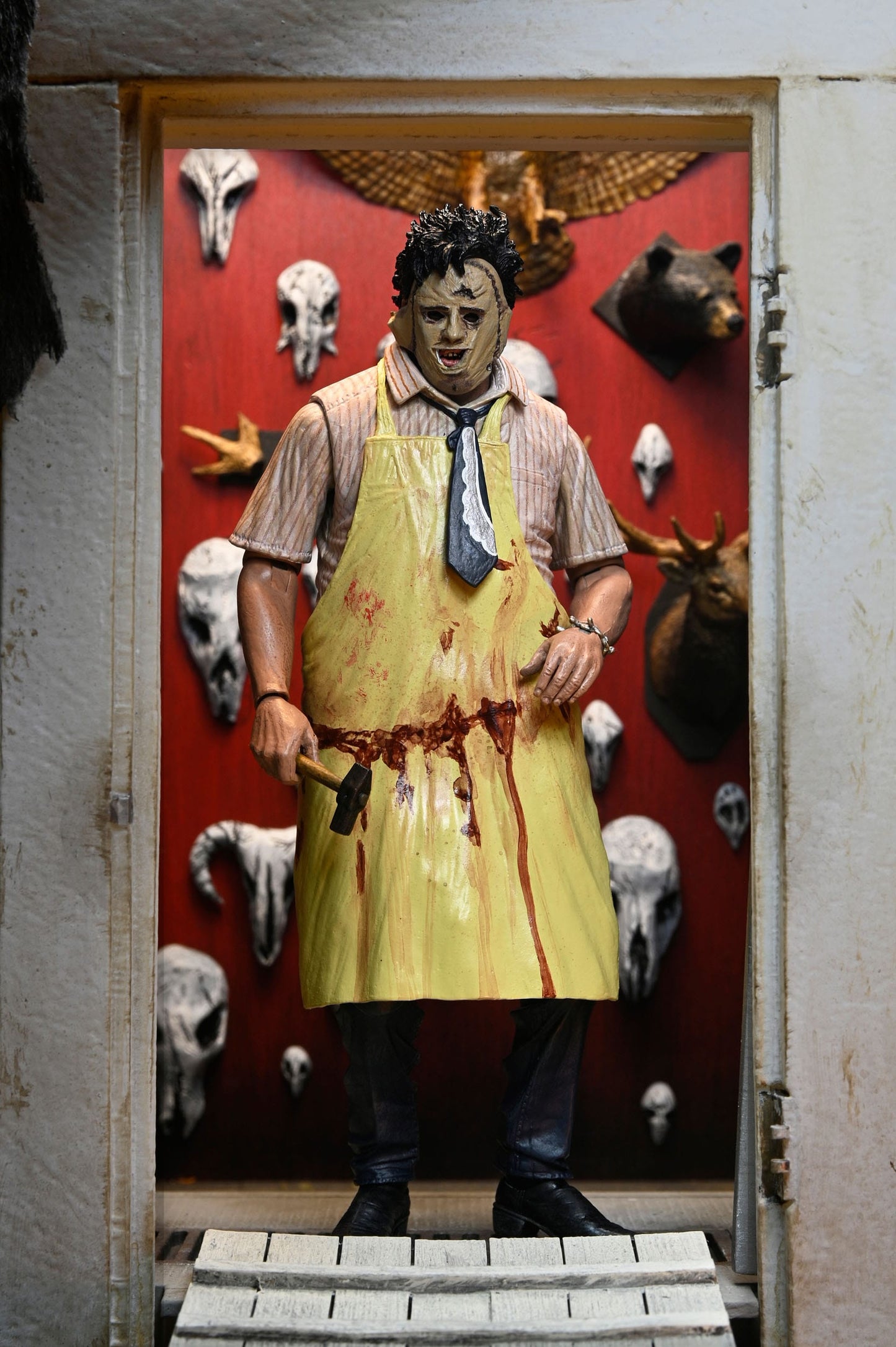 Massacre à la tronçonneuse Clothed Leatherface figurine 50th Anniversary 20 cm Neca