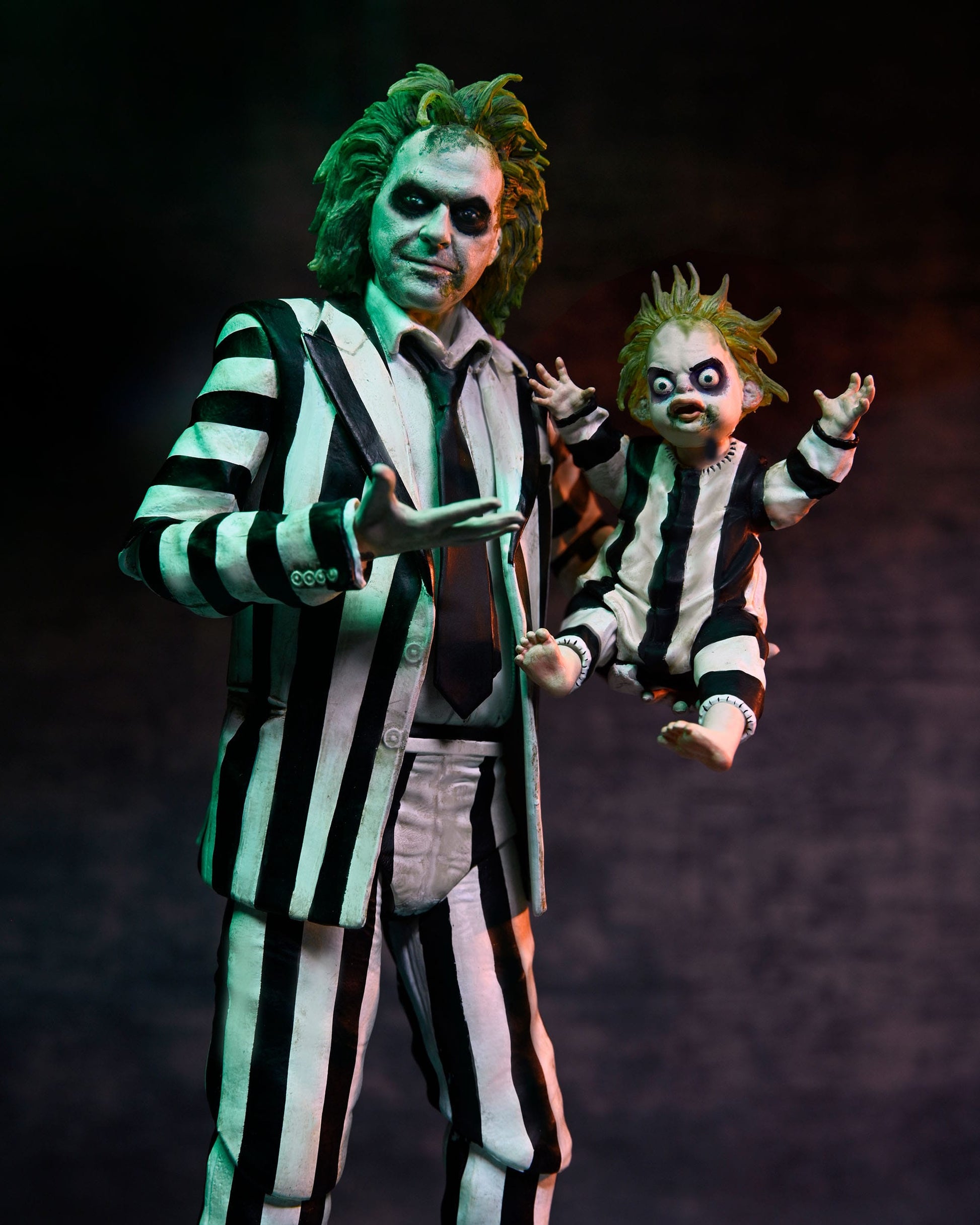 Beetlejuice Beetlejuice figurine 7 Scale Ultimate Striped Suit Beetlejuice 18 cm Neca